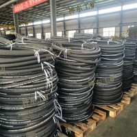 51mm噴漿管價(jià)格電聯(lián) 高壓鋼絲增強(qiáng)液壓膠管